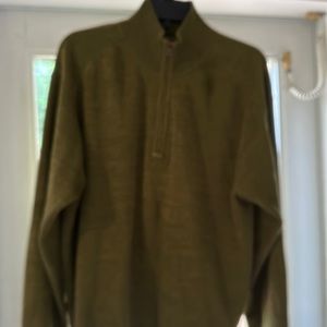 Beautiful Tommy Bahama green 3/4 zip.